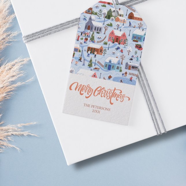 Skandi-julbyn Hygge Mysigt Pastel-familj Presentetikett (Scandi Village Christmas Gift tag)