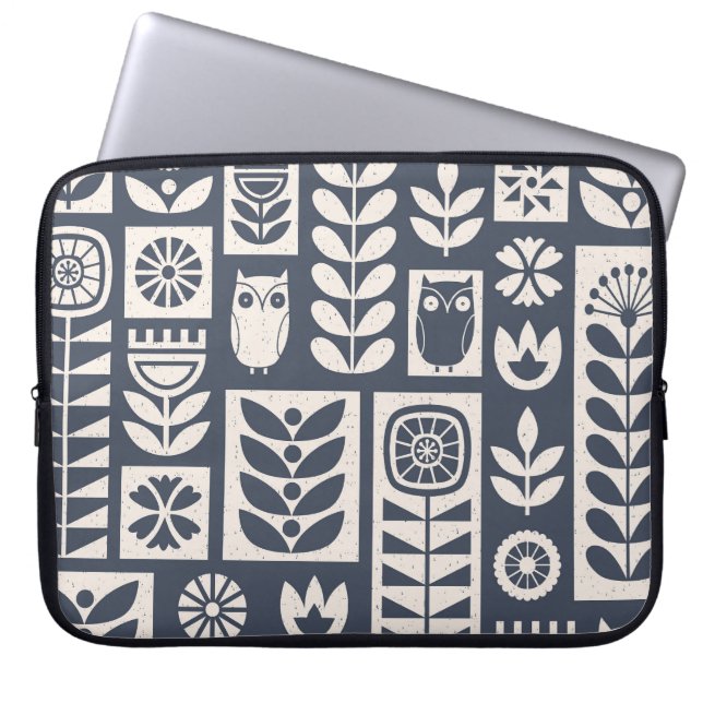 Skandinavisk Blommigt: Vit, blå, minimalistisk. Laptop Fodral (Framsidan)