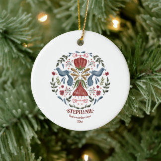 Skandinavisk jul med folklig konst julgransprydnad keramik