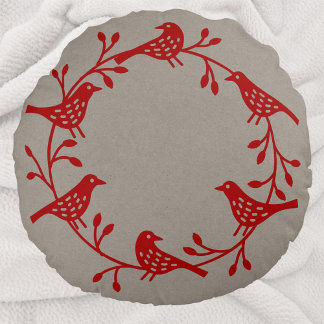 Skandinaviska fåglar med rosehips rund kudde
