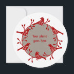 Skandinaviska fåglar med utandningsfoto av rosehip julkort<br><div class="desc">En frisk andedräkt av fåglar och höfter från ro omger ditt eget foto i detta söt Skandinaviska helgdag-kort från stil. Anpassa texten på baksidan efter ditt val av hälsning,  och naturligtvis din egen familj namn!</div>