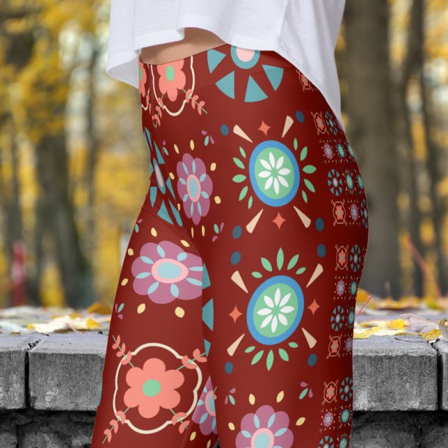 Skandinaviska människor på Barn Red Mönster Leggings (Bold on Red Scandinavian Folk Pattern Leggings)