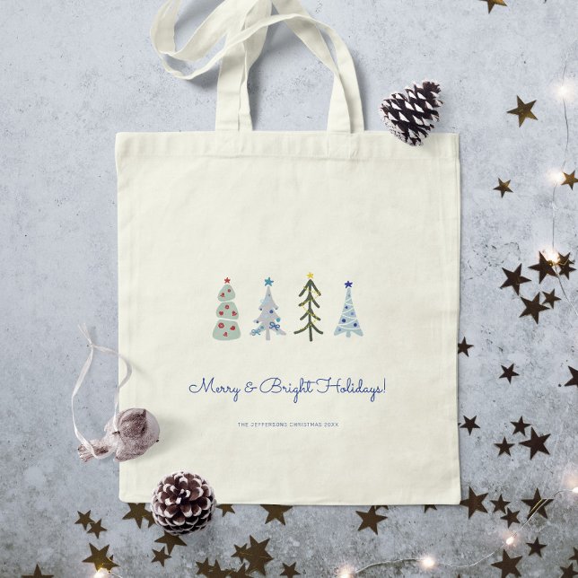 Skandinaviska minimalistiska Julgranar Tygkasse (Elegant Scandinavinan custom Christmas tote bag with whimsical Christmas trees with your text)