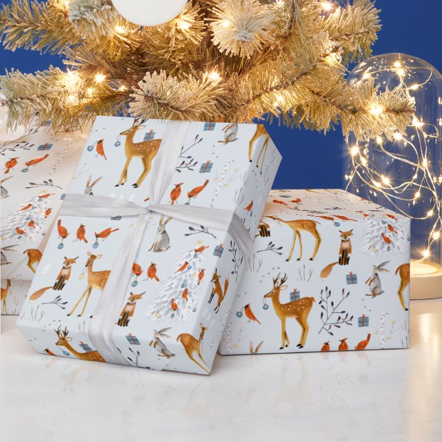 Skandinaviska skogs djur jul firande presentpapper (Helgdagar)
