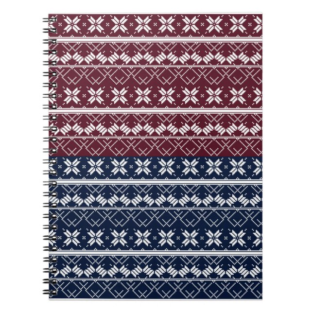 Skandinaviskt prydnadsföremål på blå burgundi anteckningsbok (Framsidan)