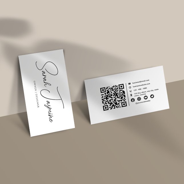 Skannerbar Qrcode för svartvit minimal Elegant Visitkort (Skapare uppladdad)