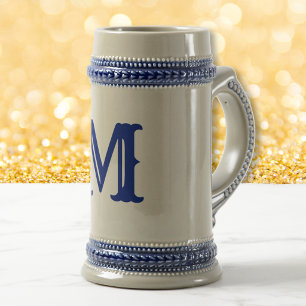 Skapa anpassad monogrammerad vintage-stil ölmugg sejdel
