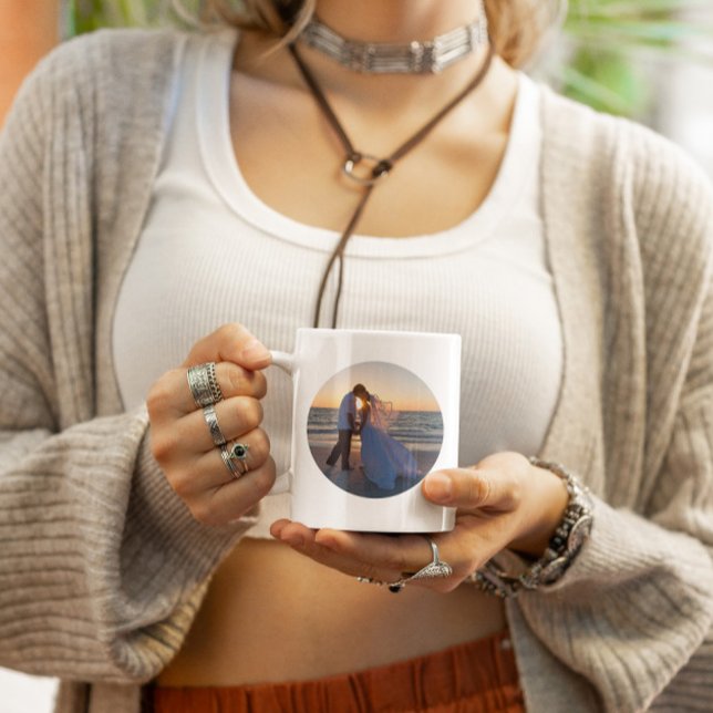 Skapa din egen cirkelformade bröllopsfoto kaffemugg (Create Your Own Circle Shape Wedding Photo Coffee Mug)