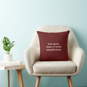 Skapa din egen djupa burgunderfärgade minimalistis kudde