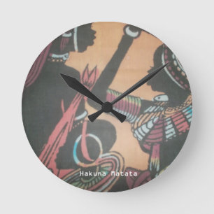 Skapa din egen Hakuna Matata Masai Girly-söt Rund Klocka
