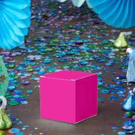 Skapa din egen typiska 2x2x2 Papper Presentaskar