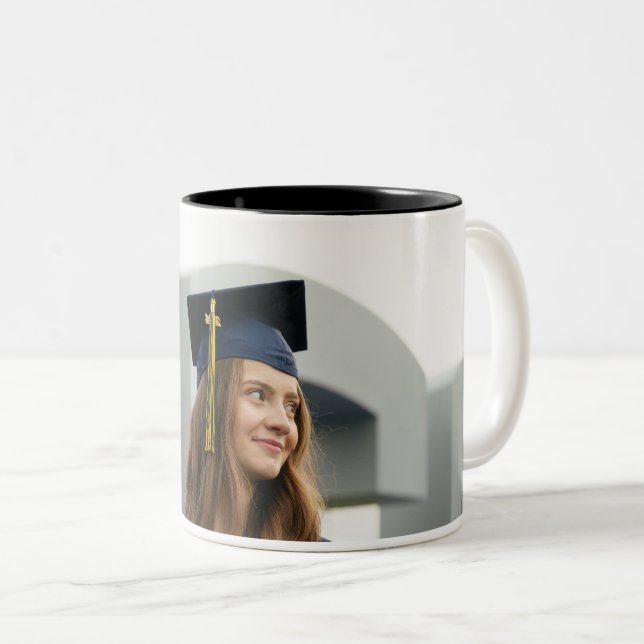 Skapa Ditt Eget Anpassat Examenfoto Två-Tonad Mugg (Framsida höger)