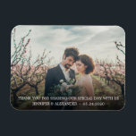Skapa ditt eget foto Tack bröllop Magnet<br><div class="desc">Skapa din egen elegant,  tack,  bröllop Magnet. Elegant bröllop är för era gäster i bröllop. Lägg till foto,  namn och datum för att anpassa.</div>