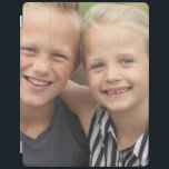 Skapa eget foto iPad skydd<br><div class="desc">Skapa ditt eget foto - Skapa din egen kreativt designade presentfilm med din online eller ditt foto till din familj eller dina vänner - en underbar gåva till vilken firande som helst eller till dig själv.</div>