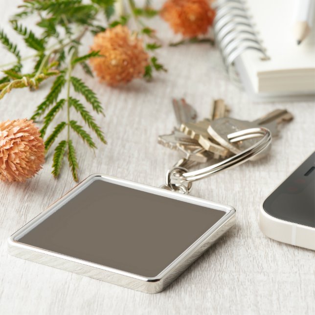 Skapa en Snyggt med en brun vägg och Fyrkantig Silverfärgad Nyckelring (Sidan)