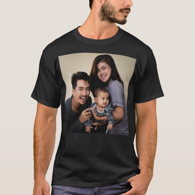 Skapa foto för din egen Anpassningsbar-familj T Shirt (Framsida)