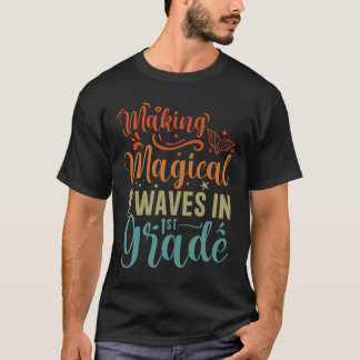Skapar Magic Vågar i första Klass Sjöjungfru Lärar T Shirt