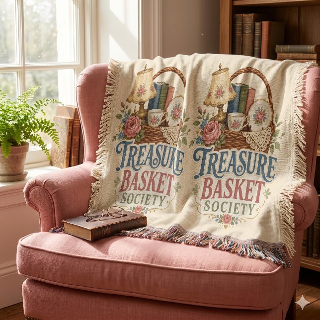 Skatbasketssällskapets Cottagecore Filt (Treasure Basket Society Cottagecore Throw Blanket)