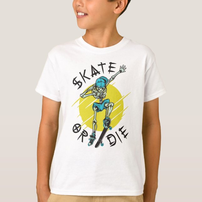 Skate eller die Skeleton Skateboarder T Shirt (Framsida)