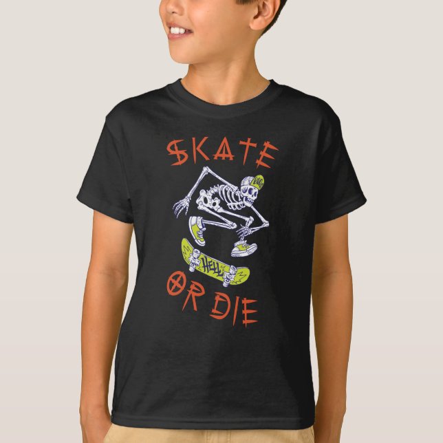 Skate eller die Skeleton Skateboarder T Shirt (Framsida)