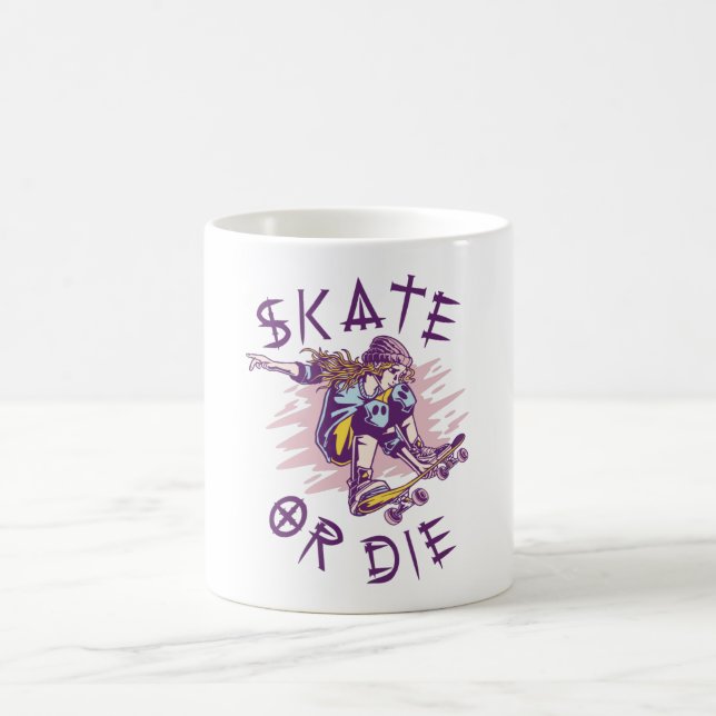 Skate eller dö Skateboarder tjej Kaffemugg (Center)