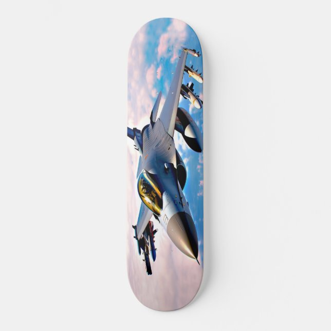 Skateboard Art av F-16 som flyger ovanför molnen (Framsida)