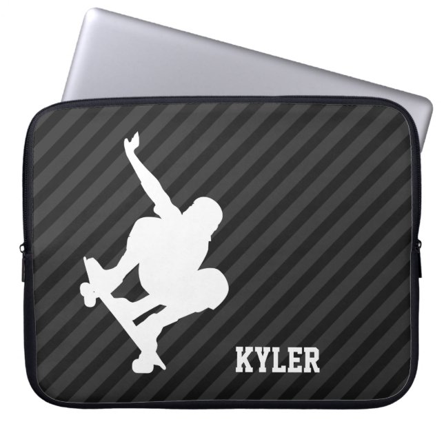Skateboard; Black & Mörk Grått Rand Laptop Sleeve (Framsidan)