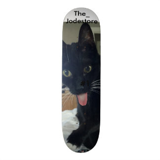 Skateboard cat tunga ut