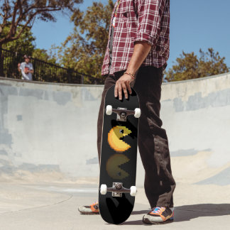 Skateboard fan art Pac-Man tribute jaune noir
