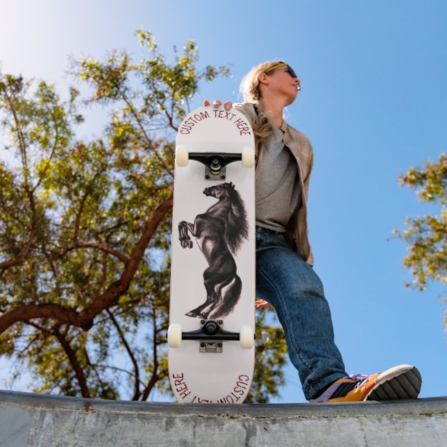 Skateboard för Anpassningsbar av rearing Horse (Utomhus 1)