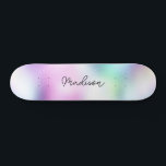 Skateboard för personlig Script Namn Cute Girly<br><div class="desc">Anpassa enkelt den här färgfulla skateboard på Modern Cute HoloGraph Regbow Pastel Gradient abstrakt design med ditt eget namn i elegantens kalligrafteckensnitt. Lägg till ditt namn,  välj teckensnitt,  ändra storlek och placering,  lägg till urklipp,  foton och former.</div>