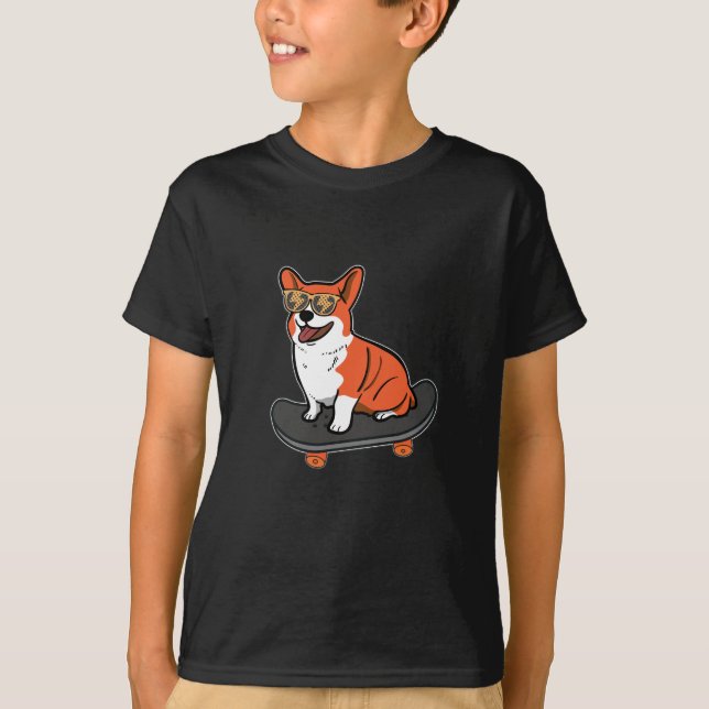 Skateboard Hund Corgi Sunglass Skater Puppy T Shirt (Framsida)