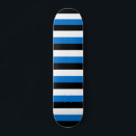 Skateboard med flagga av Estland<br><div class="desc">Visa upp din passion för Estland och skata kulturen med denna slående skateboard som har Estlands djärva flagga! Designad för både prestanda och patriotism, visningar den Estoniskägda skateboard stolt det ikonblå, svarta och vita rand i en elegant öga-fångstlayout. Vare sig du kör på gatorna, tränar i skateparken eller visar det...</div>