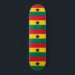 Skateboard med flagga av Ghana<br><div class="desc">Visa upp dina kunskaper och ditt arv med den här slående skateboard som visar flagga Ghana! Designad för att kombinera prestanda med kraftfull symbolik, så visningar den här skateboard stolt det feta röda färgen, gulten och grönten i Ghanas flagga, komplett med den ikoniska svarta stjärnan. Vare sig du kör gatorna,...</div>