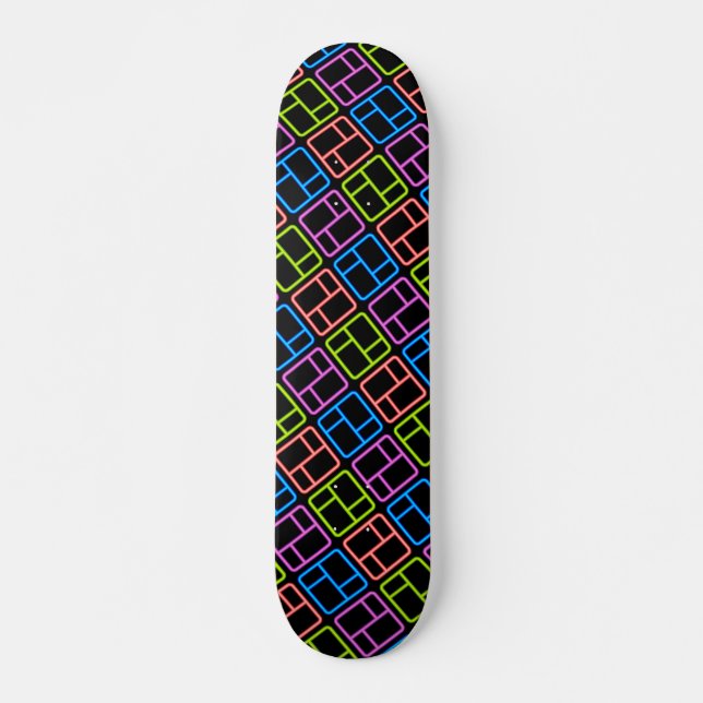 Skateboard med mycket Coola och färgade former (Framsida)