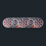 Skateboard med norska Färg design<br><div class="desc">Lägg till ett litet norskt pride i din skateboardingsamling med vår exklusiv-skateboard med norska färg i en abstrakt 3D-effektdesign! Den här skateboard är utformad med precision och stil och visar den koniska röda, vita och blå Norgen i en bedövande 3D-effekt abstrakt mönster och skapar den som en fristående biet. Oavsett...</div>