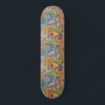 Skateboard Mönster färgad<br><div class="desc">En vintage färglös bho paisley mönster royal blå grönt och svart skateboard. Kute och vismisk.</div>