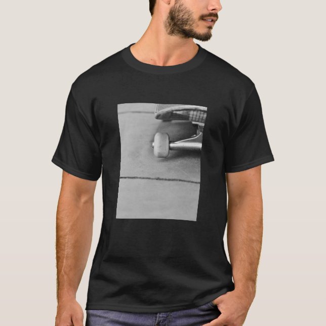 Skateboard skateboarding svartvit foto t shirt (Framsida)