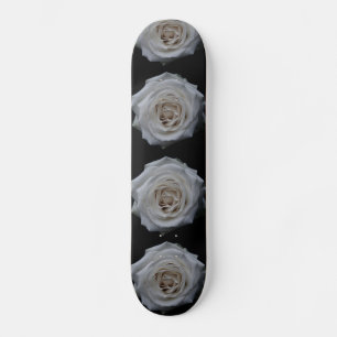 Skateboard vit ros
