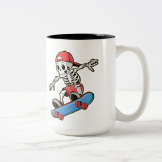 Skateboardande Skelett Mugg