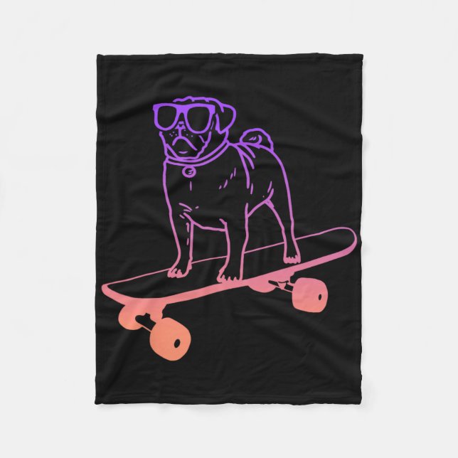 Skateboarding Dog Pug On Skateboard Skateboarder M Fleecefilt (Framsidan)