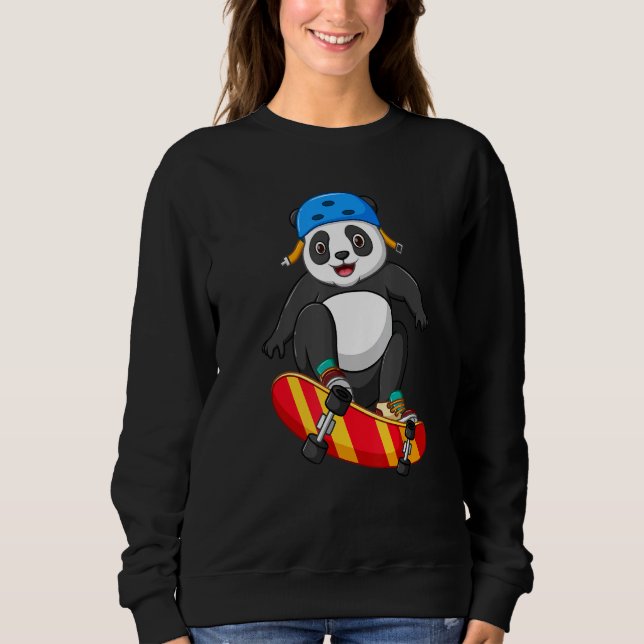 Skateboarding Happy Panda Skateboard Cute Sporty A T Shirt (Framsida)