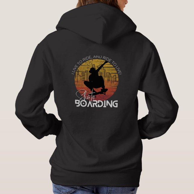 Skateboarding med livsoffert t shirt (Baksida)