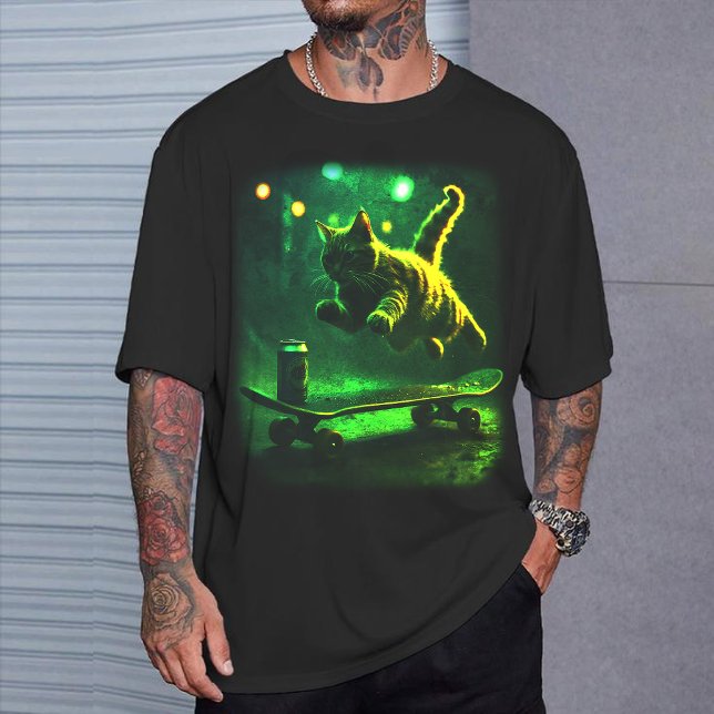 Skater Cat Retro Graphic T-Shirt Funny Skateboard (Skapare uppladdad)