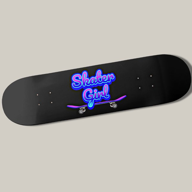 Skater Girl Blue Mauve Graffiti Glow Skateboard (Skapare uppladdad)