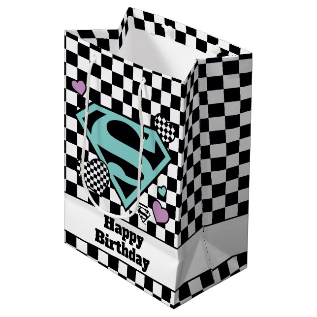 Skater Girl Supergirl Hearts S-Shield (Framsidan Vinklad)