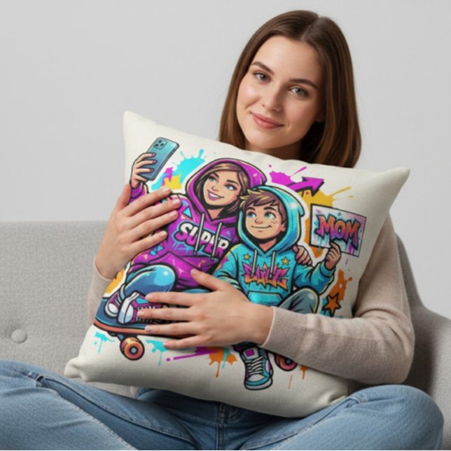 Skater Mom & Son: Vibrant Graffiti Art Pillow Kudde (Skapare uppladdad)