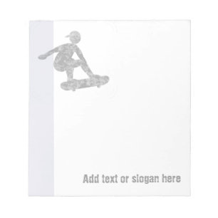 Skater på Skateboard Logotyp och Slogan Anteckningsblock