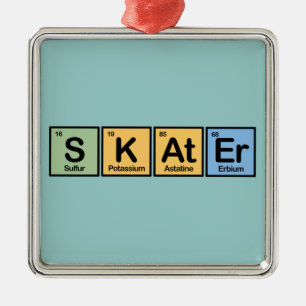 Skater som göras av inslag julgransprydnad metall