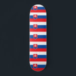 Skattbord med flagga i Slovakien Mini Skateboard Bräda 18,5 Cm<br><div class="desc">Visa upp ert nationella pride i rörelse med denna dynamiska skateboard med Slovakiens flagga! Denna skateboard som fångar öga visningar stolt det slovakiska flagga röda, vita och blå färg, kompletterad med det dubbla kor och bergsemblem som gör den omedelbart igenkännlig. Vare sig du kör genom stadens gator, tränar på skateparken...</div>
